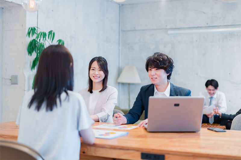 企業見学同行のイメージ